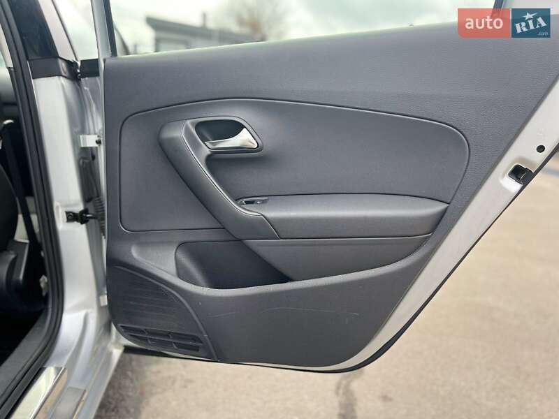 Седан Volkswagen Polo 2012 в Киеве фото 34 Седан Volkswagen Polo 2012 в Киеве