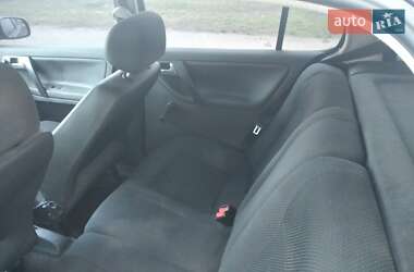 Хэтчбек Volkswagen Polo 2000 в 
