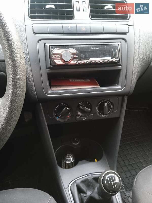 Седан Volkswagen Polo 2013 в Одесі