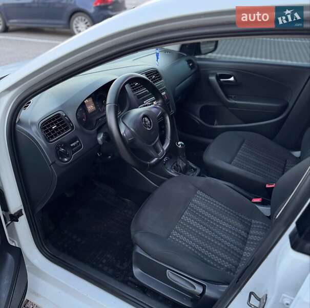 Седан Volkswagen Polo 2016 в Харькове