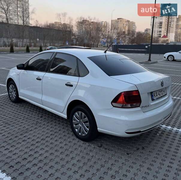 Седан Volkswagen Polo 2016 в Харькове