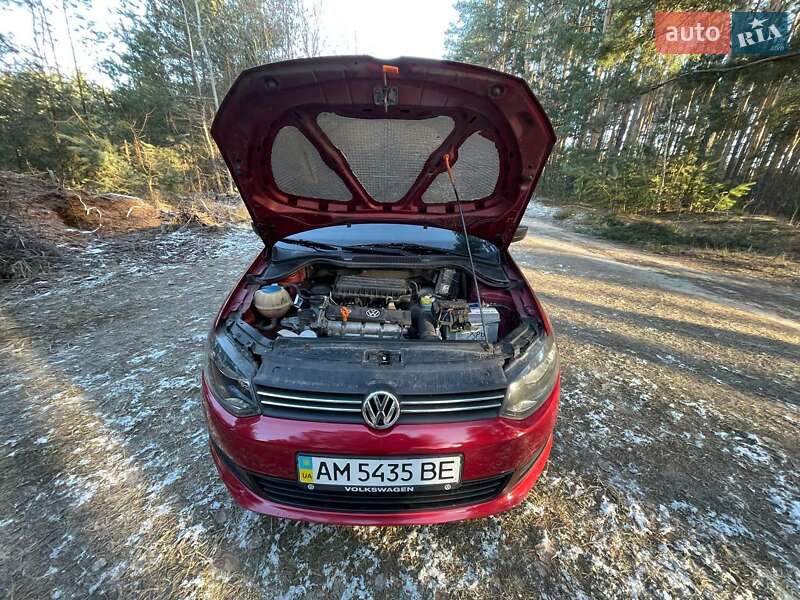 Седан Volkswagen Polo 2011 в Житомире