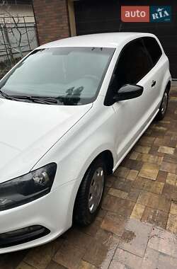 Седан Volkswagen Polo 2015 в 