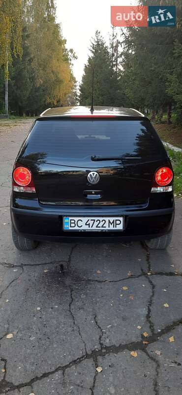 Хэтчбек Volkswagen Polo 2006 в Стебнику
