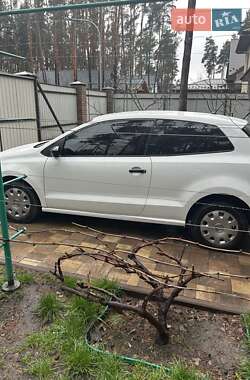 Седан Volkswagen Polo 2015 в 