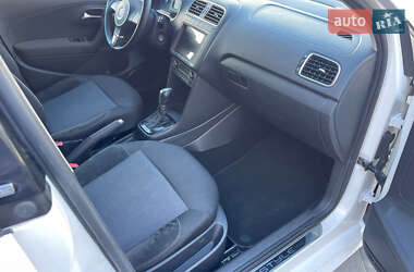 Хэтчбек Volkswagen Polo 2011 в 