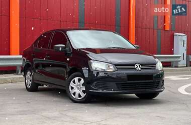Седан Volkswagen Polo 2011 в 