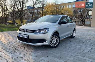 Седан Volkswagen Polo 2011 в 