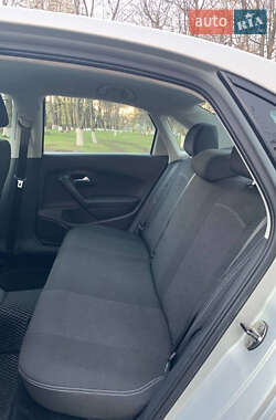 Седан Volkswagen Polo 2011 в 