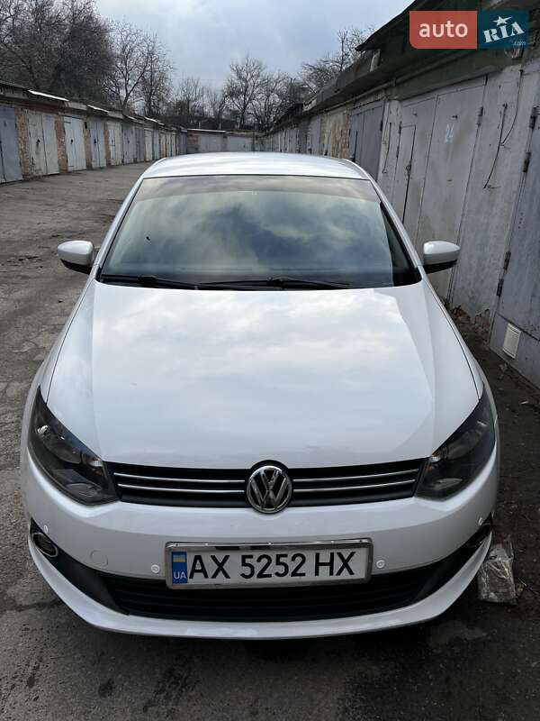 Седан Volkswagen Polo 2013 в 
