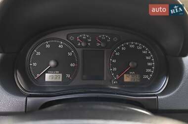 Хэтчбек Volkswagen Polo 2006 в 
