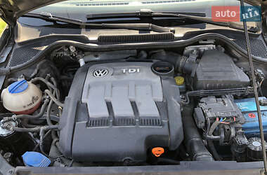 Хэтчбек Volkswagen Polo 2013 в 