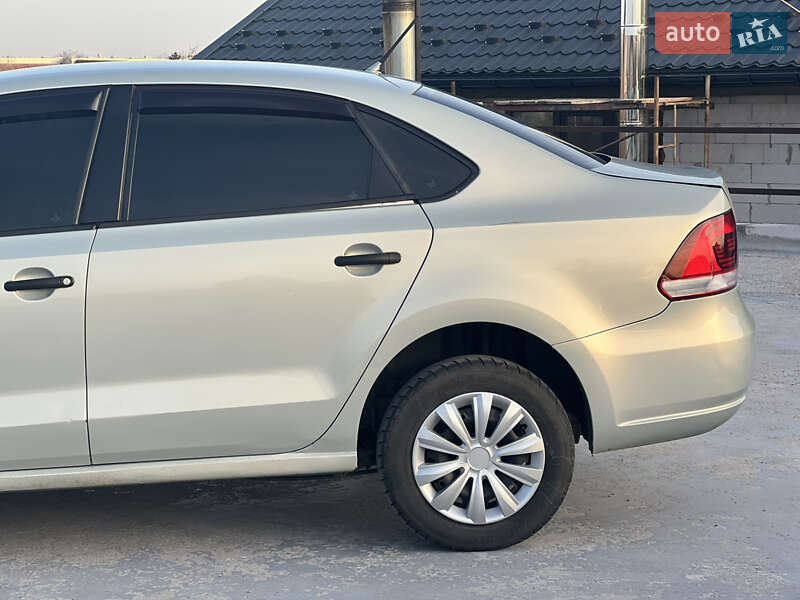 Седан Volkswagen Polo 2013 в Киеве
