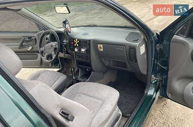 Хэтчбек Volkswagen Polo 1995 в 