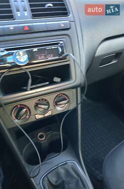Седан Volkswagen Polo 2011 в 