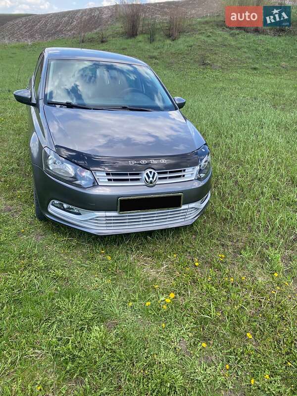 Хэтчбек Volkswagen Polo 2014 в Черновцах