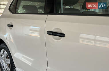 Хэтчбек Volkswagen Polo 2009 в 