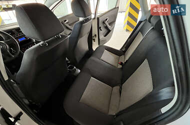 Хэтчбек Volkswagen Polo 2009 в 