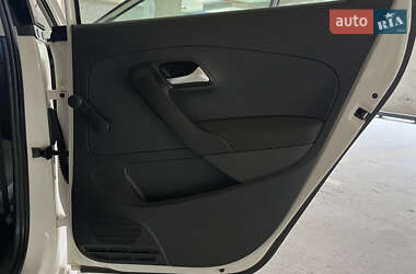 Хэтчбек Volkswagen Polo 2009 в 