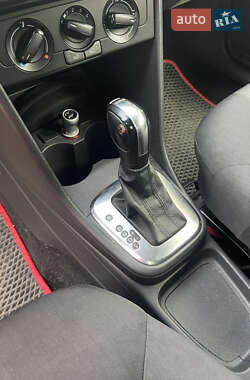 Хэтчбек Volkswagen Polo 2011 в 