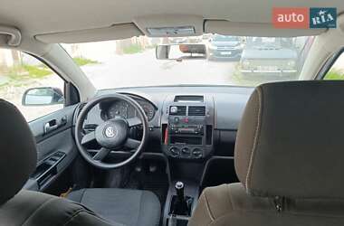 Хетчбек Volkswagen Polo 2003 в 