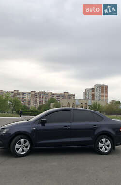 Седан Volkswagen Polo 2013 в 