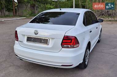 Седан Volkswagen Polo 2017 в Желтых Водах