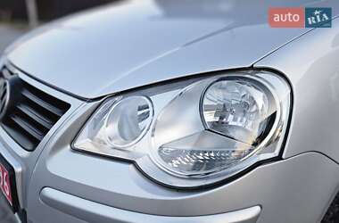 Хетчбек Volkswagen Polo 2009 в 