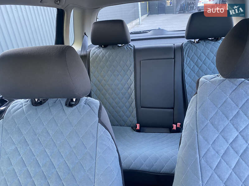 Хетчбек Volkswagen Polo 2001 в Львові