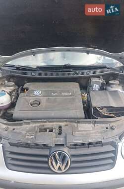Хетчбек Volkswagen Polo 2002 в 