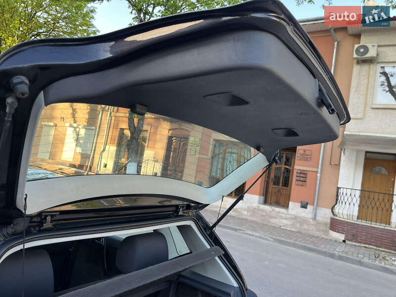 Хэтчбек Volkswagen Polo 2003 в Черновцах