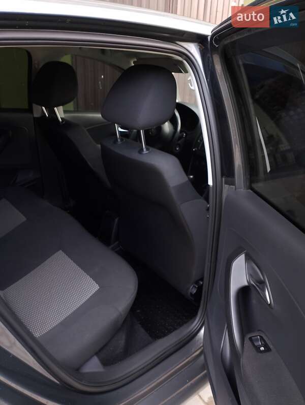 Хетчбек Volkswagen Polo 2011 в Івано-Франківську