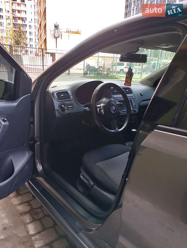 Хетчбек Volkswagen Polo 2011 в Івано-Франківську