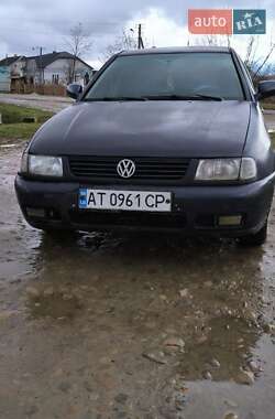 Седан Volkswagen Polo 1998 в Перегинском