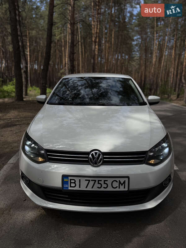 Седан Volkswagen Polo 2013 в 