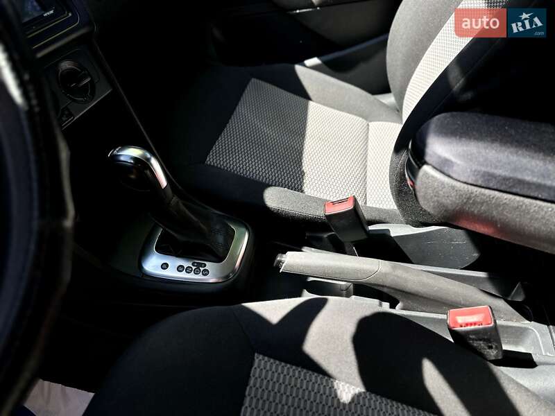 Хэтчбек Volkswagen Polo 2013 в Яворове