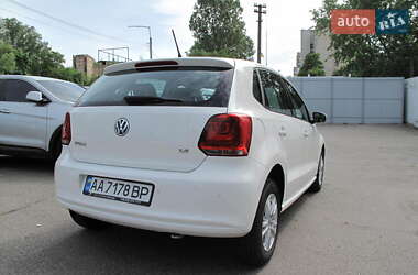 Хэтчбек Volkswagen Polo 2011 в 