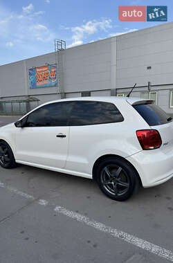 Хетчбек Volkswagen Polo 2010 в 