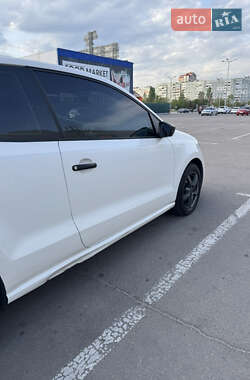 Хетчбек Volkswagen Polo 2010 в 