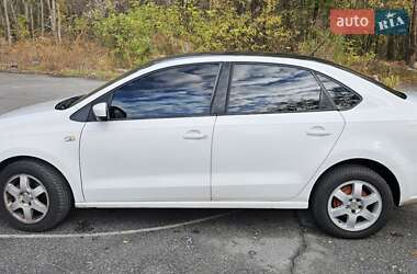 Седан Volkswagen Polo 2011 в 