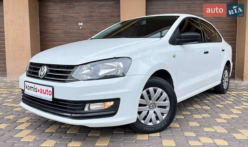 Седан Volkswagen Polo 2015 в 