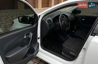 Седан Volkswagen Polo 2015 в 