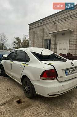 Седан Volkswagen Polo 2015 в Николаеве