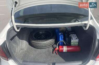 Седан Volkswagen Polo 2011 в 