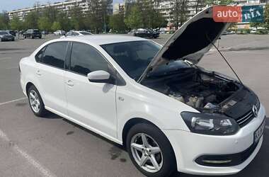 Седан Volkswagen Polo 2011 в 