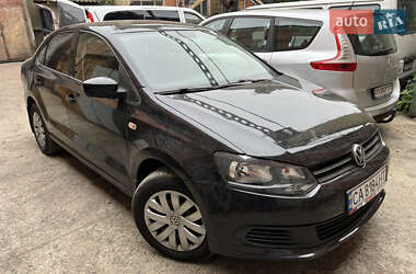 Седан Volkswagen Polo 2013 в Черкассах