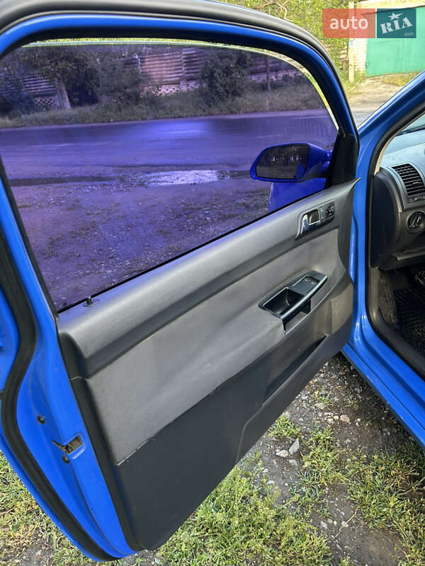 Хетчбек Volkswagen Polo 2005 в Миколаєві