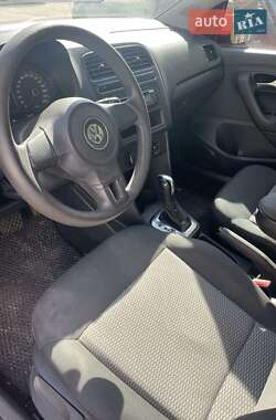 Хэтчбек Volkswagen Polo 2012 в 