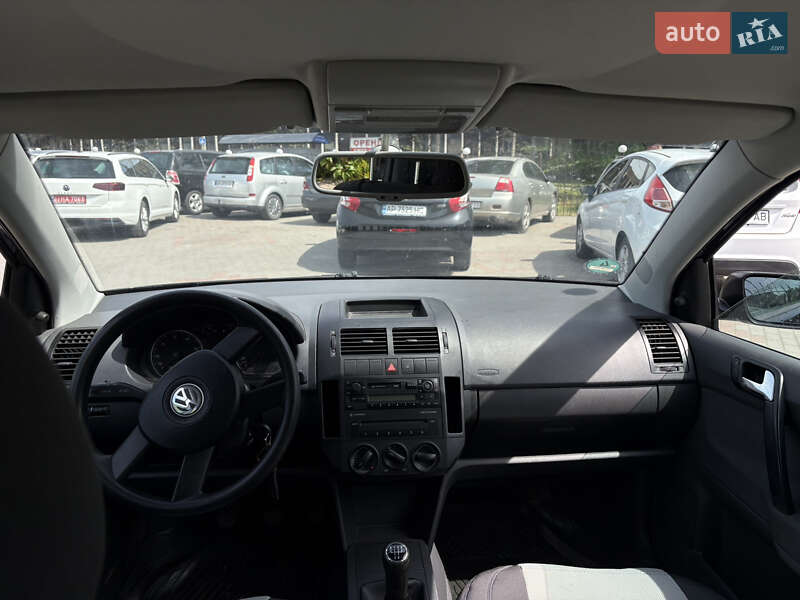 Хэтчбек Volkswagen Polo 2004 в Запорожье