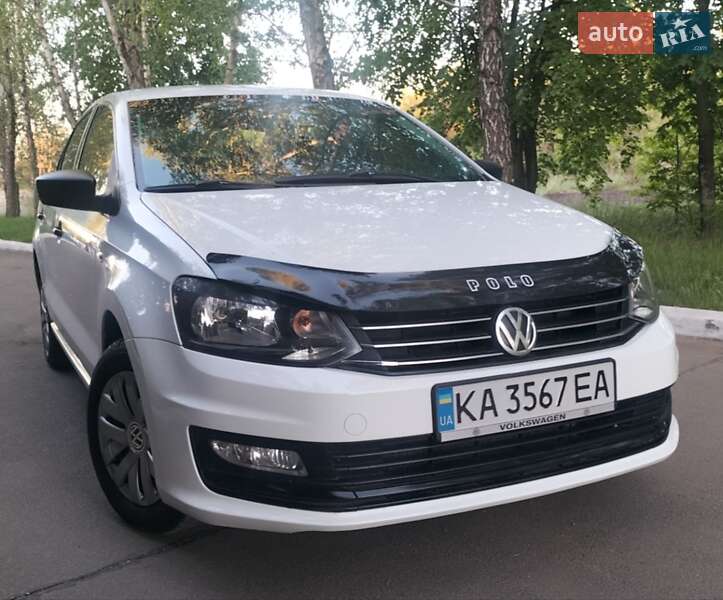 Седан Volkswagen Polo 2016 в Прилуках